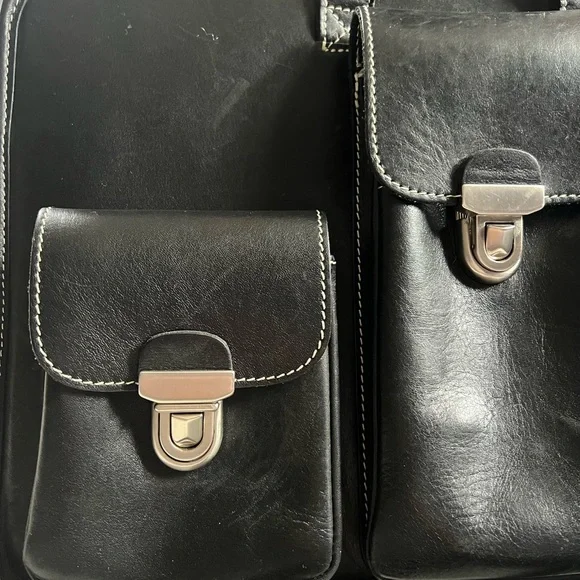 Roots Black Leather Briefcase π¦ - Picture 3 of 16